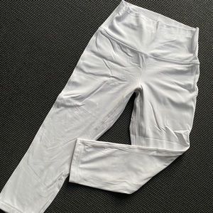 Lululemon Align crop